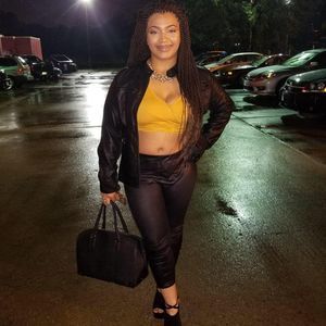 Meet your Posher, Ebony